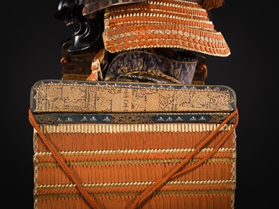 Lot 112 - A FINE GOLD-LACQUERED NUINOBE NIMAI DO GUSOKU (ARMOR) WITH A SUJIBACHI KABUTO AND RESSEI MENPO