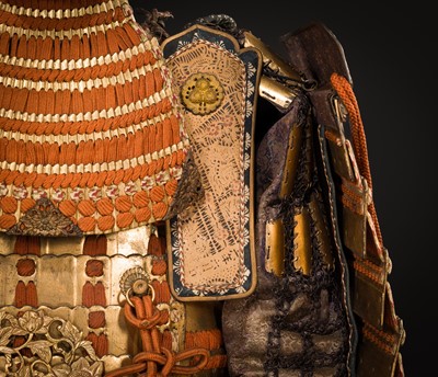 Lot 112 - A FINE GOLD-LACQUERED NUINOBE NIMAI DO GUSOKU (ARMOR) WITH A SUJIBACHI KABUTO AND RESSEI MENPO