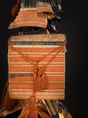 Lot 112 - A FINE GOLD-LACQUERED NUINOBE NIMAI DO GUSOKU (ARMOR) WITH A SUJIBACHI KABUTO AND RESSEI MENPO