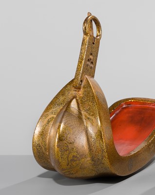 Lot 132 - A PAIR OF GOLD-LACQUERED STIRRUPS (ABUMI) WITH SHIMAZU CLAN MON