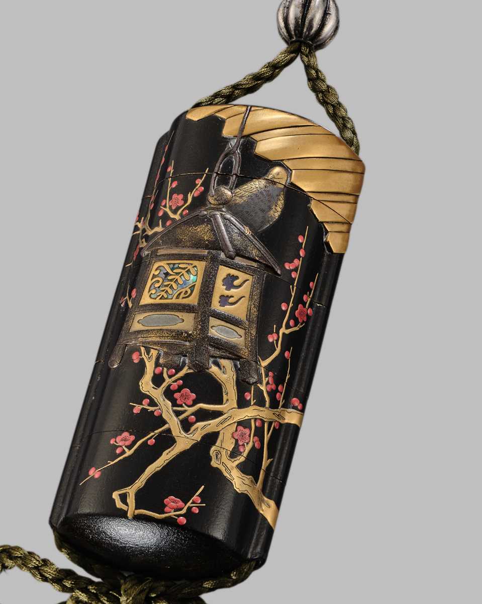 Lot 26 - KOMA KORYU: A FINE FOUR-CASE LACQUER INRO WITH DOVES AT A SHINTO SHRINE