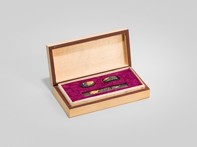 Lot 593 - SUZUKI HIROTSUGU: A SUPERB ISHIGURO SCHOOL ‘AQUATIC LIFE’ MITOKOROMONO SET (KOZUKA, FUCHI, AND KASHIRA)