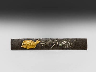 Lot 593 - SUZUKI HIROTSUGU: A SUPERB ISHIGURO SCHOOL ‘AQUATIC LIFE’ MITOKOROMONO SET (KOZUKA, FUCHI, AND KASHIRA)