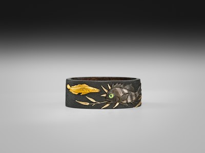 Lot 593 - SUZUKI HIROTSUGU: A SUPERB ISHIGURO SCHOOL ‘AQUATIC LIFE’ MITOKOROMONO SET (KOZUKA, FUCHI, AND KASHIRA)