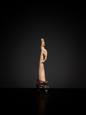 Lot 111 - A RARE MINIATURE BONE FIGURE OF A DANCER, LATE SHANG TO WESTERN ZHOU DYNASTY, CIRCA 1200–771 BC