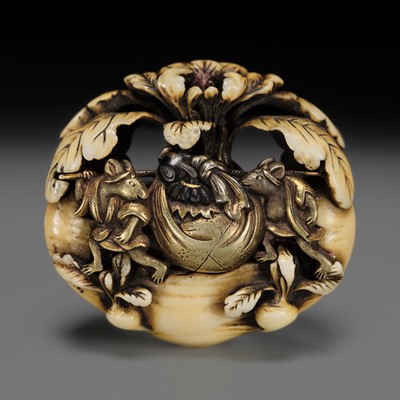 Lot 325 - SO: A VERY FINE GOLD-INLAID WALRUS TUSK RYUSA MANJU NETSUKE OF A DAIKON AND TWO RATS