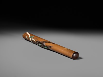 Lot 72 - HASEGAWA IKKO: A SUPERB AND LARGE INLAID BAMBOO KISERUZUTSU (PIPE CASE) DEPICTING A SPARROW AND FOLIAGE