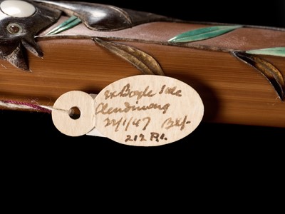 Lot 72 - HASEGAWA IKKO: A SUPERB AND LARGE INLAID BAMBOO KISERUZUTSU (PIPE CASE) DEPICTING A SPARROW AND FOLIAGE
