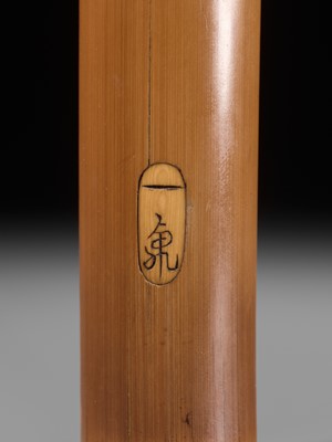 Lot 72 - HASEGAWA IKKO: A SUPERB AND LARGE INLAID BAMBOO KISERUZUTSU (PIPE CASE) DEPICTING A SPARROW AND FOLIAGE