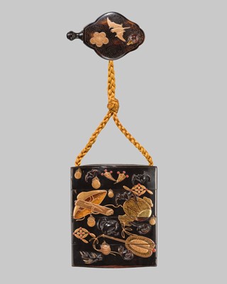 Lot 376 - GARAKU: A SUPERB TORTOISESHELL ‘TAKARAMONO AND BATS’ THREE-CASE INRO SET