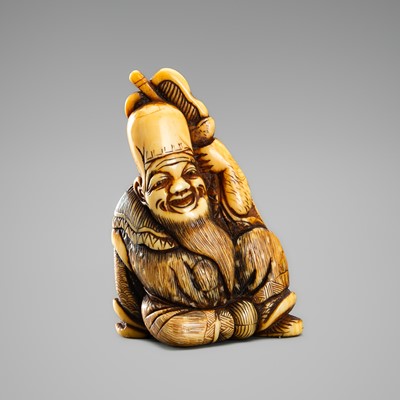 Lot 265 - AN IVORY NETSUKE DEPICTING JUROJIN