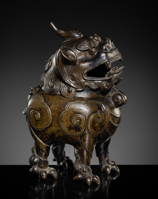 Lot 380 - A LUDUAN-FORM BRONZE CENSER AND COVER, LATE MING DYNASTY