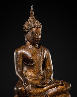 Lot 441 - A FINE SUKHOTHAI-STYLE GILT-BRONZE FIGURE OF A SEATED BUDDHA, 18TH-19TH CENTURY