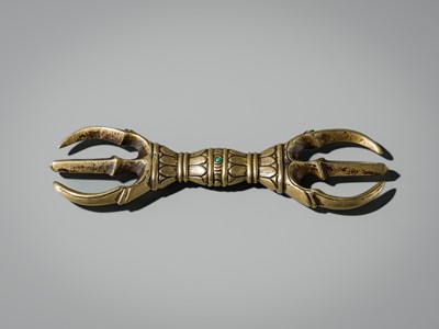 AN INLAID THREE-PRONGED GILT-BRONZE VAJRA (SANKOSHO)