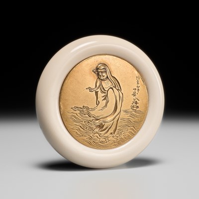 Lot 356 - TENMIN: A RARE AND SUPERB SOLID GOLD AND IVORY KAGAMIBUTA, DATED 1868