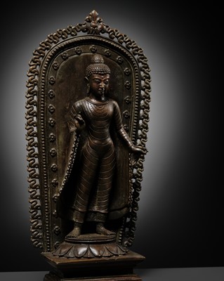 Lot 341 - A FINE BRONZE FIGURE OF BUDDHA, PALA PERIOD, 10TH CENTURY