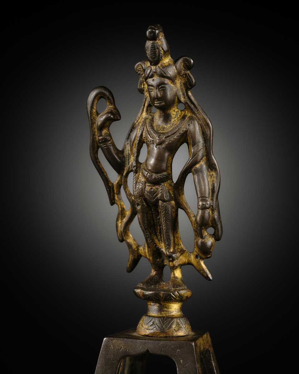 Lot 52 - A GILT-BRONZE FIGURE OF WILLOW GUANYIN, TANG DYNASTY