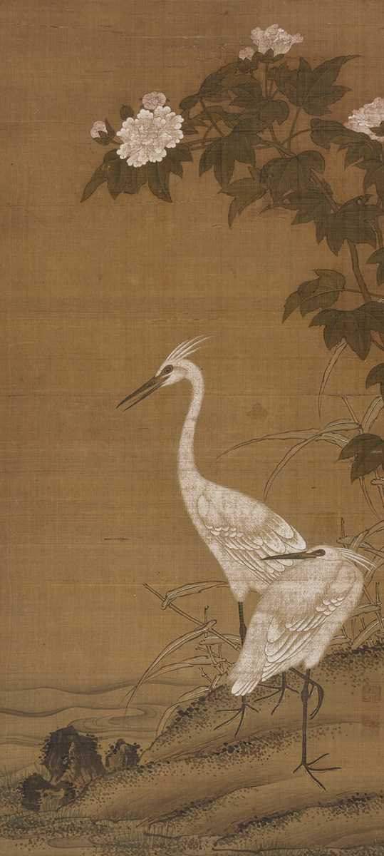 A SILK PAINTING OF EGRETS AND PEONIES, QING DYNASTY