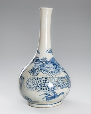 Lot 716 - A BLUE AND WHITE ‘DRAGON’ BOTTLE VASE, CHOSON DYNASTY, 19TH CENTURY