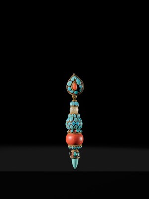 A GOLD, PEARL, TURQUOISE, AND CORAL OFFICIAL'S EARRING, SOCHI, 19TH CENTURY