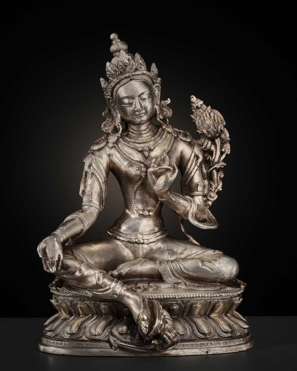 A SILVER FIGURE OF SYAMATARA, QING DYNASTY, 18TH-19TH CENTURY