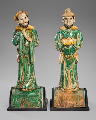 Lot 1098 - A PAIR OF SANCAI GLAZED ‘FOREIGN TRIBUTE BEARERS’ RIDGE TILES, MING DYNASTY