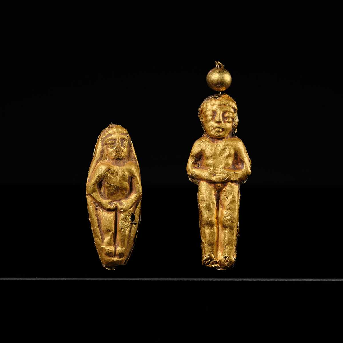 Lot 336 - A GROUP OF TWO GOLD ‘BOY’ BEADS, LATE GRECO BACTRIAN PERIOD OR EARLY KUSHAN EMPIRE