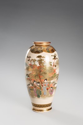 Lot 206 - JUNZAN: A PAIR OF SATSUMA EARTHENWARE VASES WITH COURT LADIES