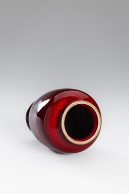 Lot 171 - YAMAMOTO: A PAIR OF OXBLOOD GINBARI CLOISONNÉ VASES