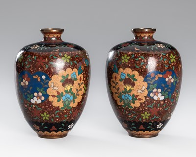 Lot 169 - A FINE PAIR OF CLOISONNÉ VASES WITH FLOWERS