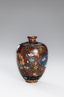 Lot 1549 - A FINE PAIR OF CLOISONNÉ VASES WITH FLOWERS