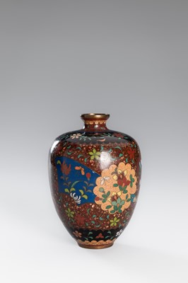 Lot 1549 - A FINE PAIR OF CLOISONNÉ VASES WITH FLOWERS