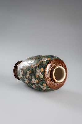 Lot 209 - A GROUP LOT WITH TWO SIGNED SATSUMA EARTHENWARE VASES