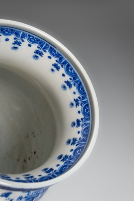 Lot 220 - KAWAMOTO MASUKICHI: A PAIR OF FINE SETO BLUE AND WHITE PORCELAIN VASES