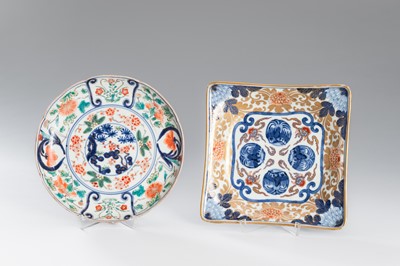 Lot 1578 - A LOT WITH TWO IMARI PORCELAIN DISHES