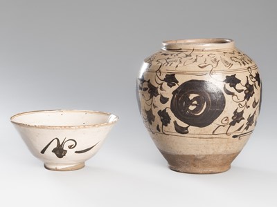 Lot 1089 - A CERAMIC CIZHOU JAR AND BOWL, SONG DYNASTY