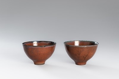 Lot 187 - A LOT WITH THREE CERAMIC BOWLS