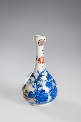 Lot 1577 - A GROUP LOT WITH AN IMARI AND A HIZEN TOKKURI BOTTLE VASES