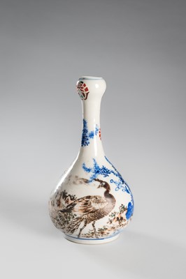 Lot 1577 - A GROUP LOT WITH AN IMARI AND A HIZEN TOKKURI BOTTLE VASES