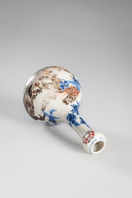 Lot 1577 - A GROUP LOT WITH AN IMARI AND A HIZEN TOKKURI BOTTLE VASES