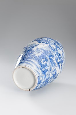 Lot 1586 - A BLUE AND WHITE PORCELAIN ‘BIRDS AND FLOWERS’ VASE