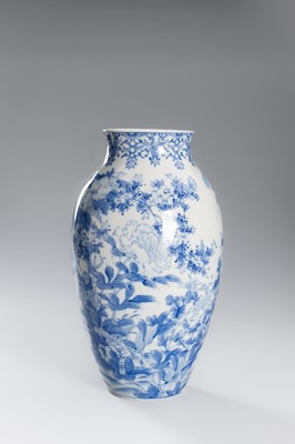 Lot 1586 - A BLUE AND WHITE PORCELAIN ‘BIRDS AND FLOWERS’ VASE