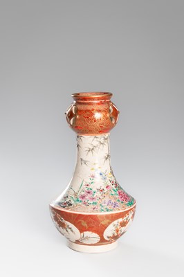 Lot 210 - A FINE SATSUMA PORCELAIN VASE WITH FLOWERS