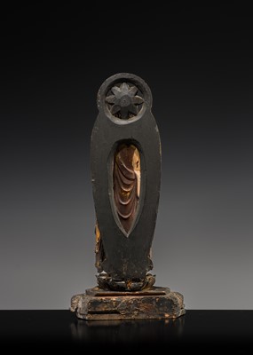 Lot 83 - A GILT-LACQUERED WOOD FIGURE OF AMIDA NYORAI