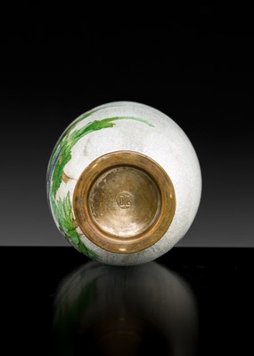 Lot 168 - OTA: GINBARI CLOISONNÉ VASE WITH PEONY BLOSSOMS