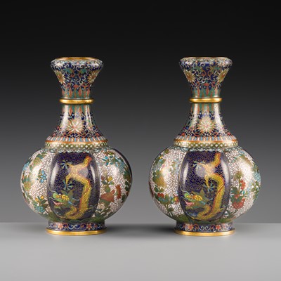 Lot 1032 - A FINE PAIR OF LOBED CLOISONNÉ ENAMEL VASES, LATE QING TO REPUBLIC