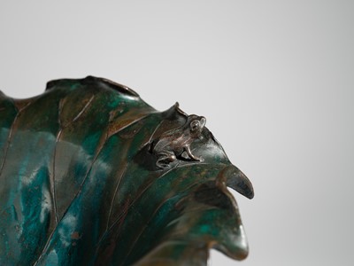 Lot 18 - A ‘LOTUS’ BRONZE BOWL WITH TWO FROGS