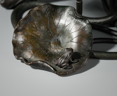 Lot 18 - A ‘LOTUS’ BRONZE BOWL WITH TWO FROGS