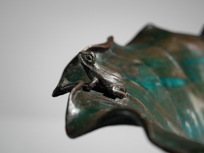 Lot 18 - A ‘LOTUS’ BRONZE BOWL WITH TWO FROGS