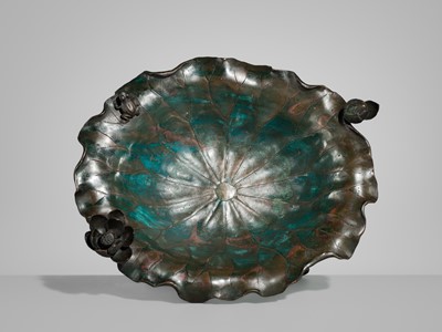 Lot 18 - A ‘LOTUS’ BRONZE BOWL WITH TWO FROGS